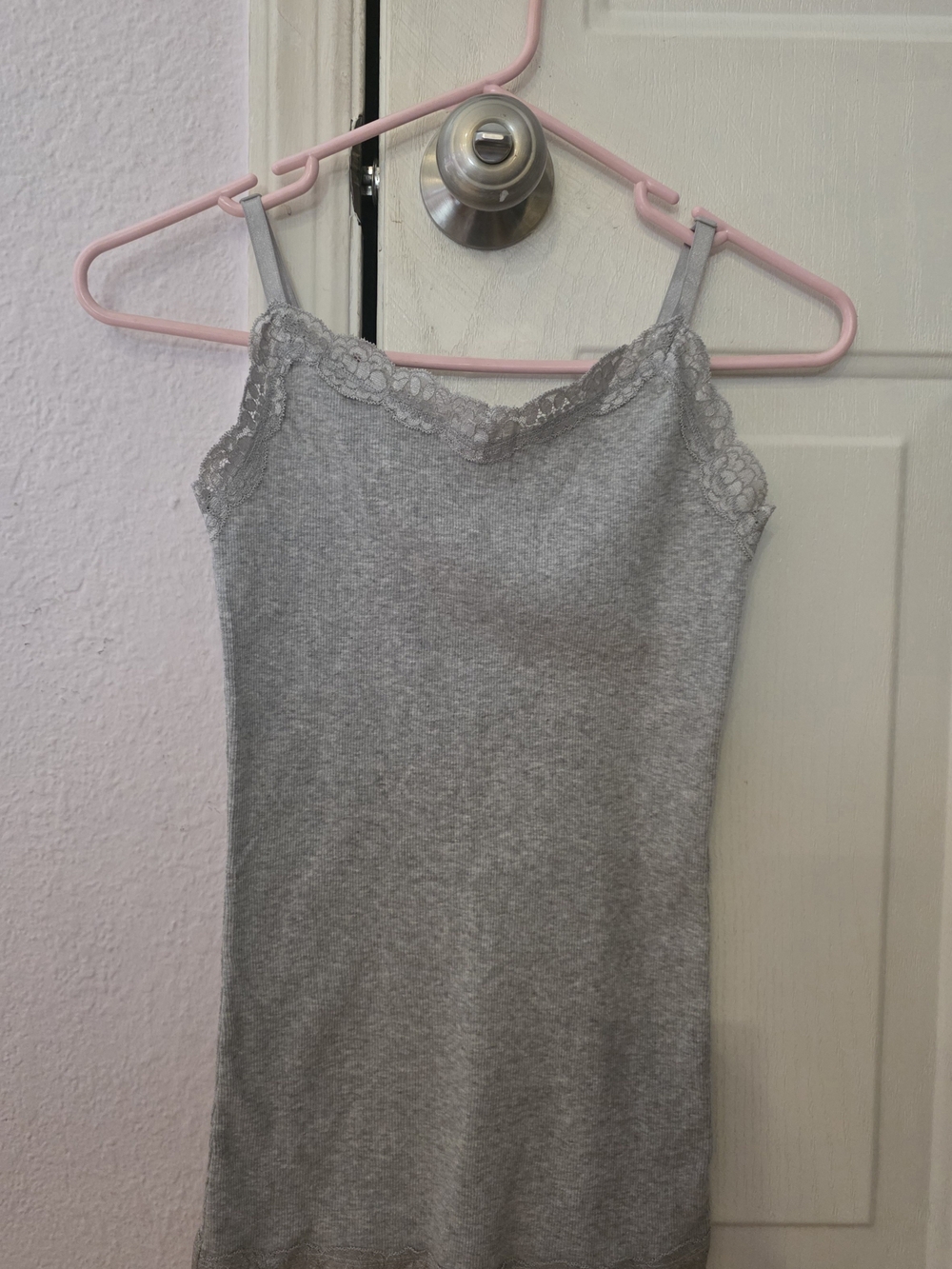 New- Faded Glory XS Gray Lace-Trim Camisole